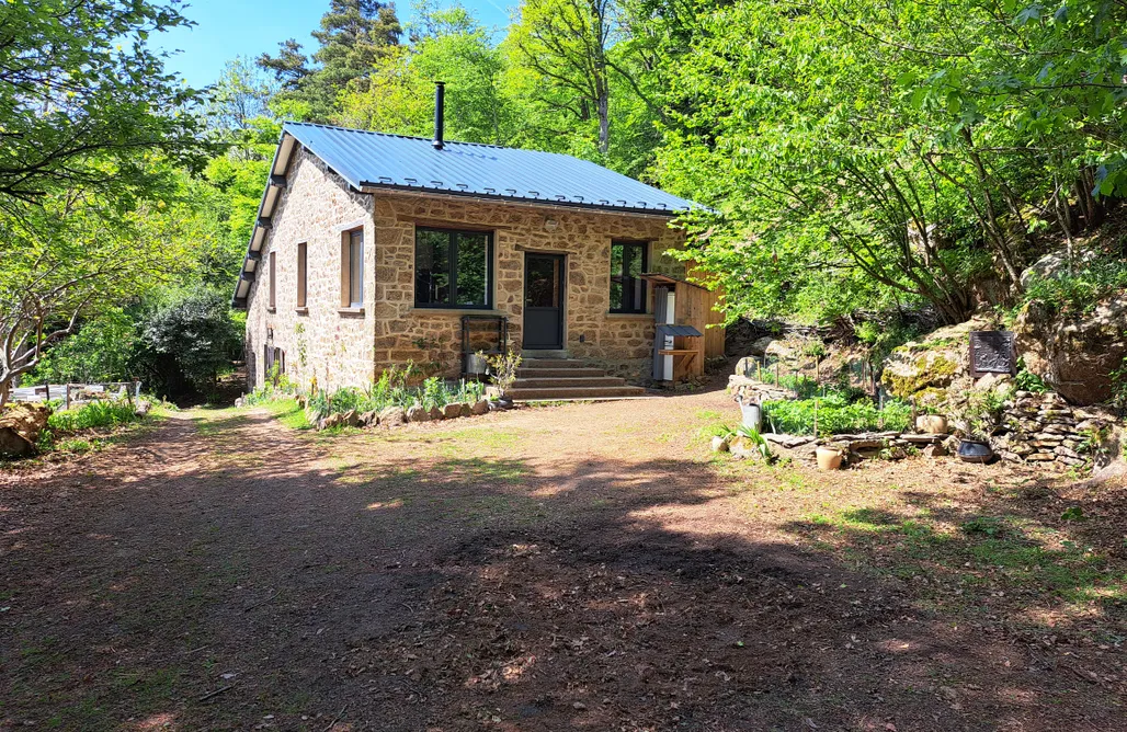 Villas to Hire in Spain Le Refuge d’Yzeron  2