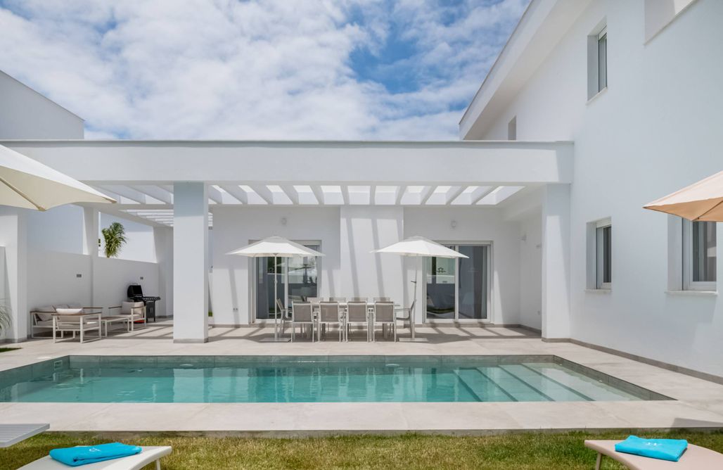 AlohaCamp accommodation Elena Sea Villa 2