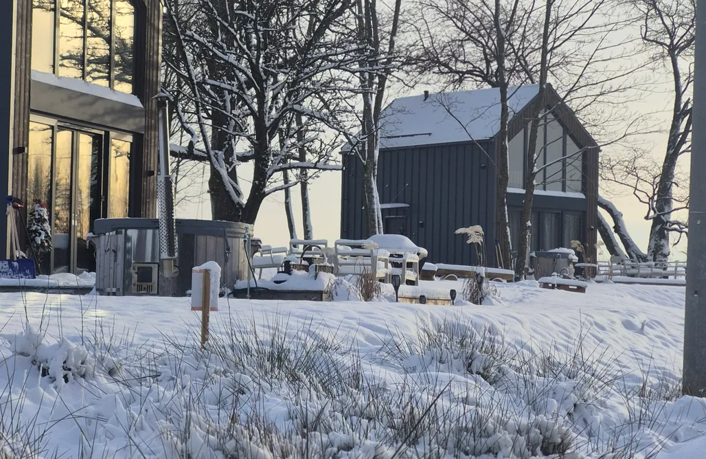 Jelitkowo Noclegi Vilanovka - domki z prywatną balią przy stawie i lesie 2