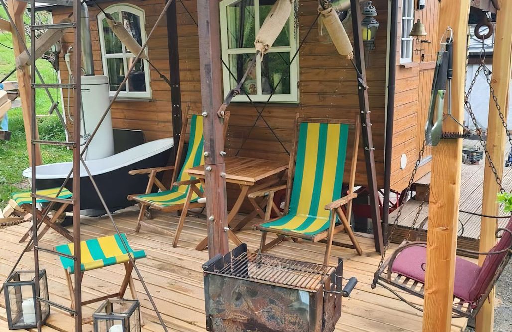 Urlaub mit Kindern Schäferwagen mit Dachterrasse an der Pferdekoppel 1