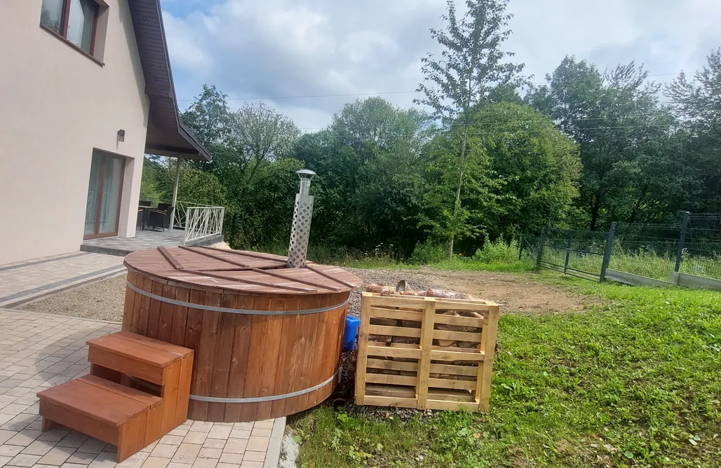 noclegi AlohaCamp Rezydencja Bieszczady "Matiaszówka" 1