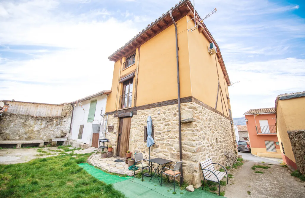 noclegi AlohaCamp Casa Quimera 4