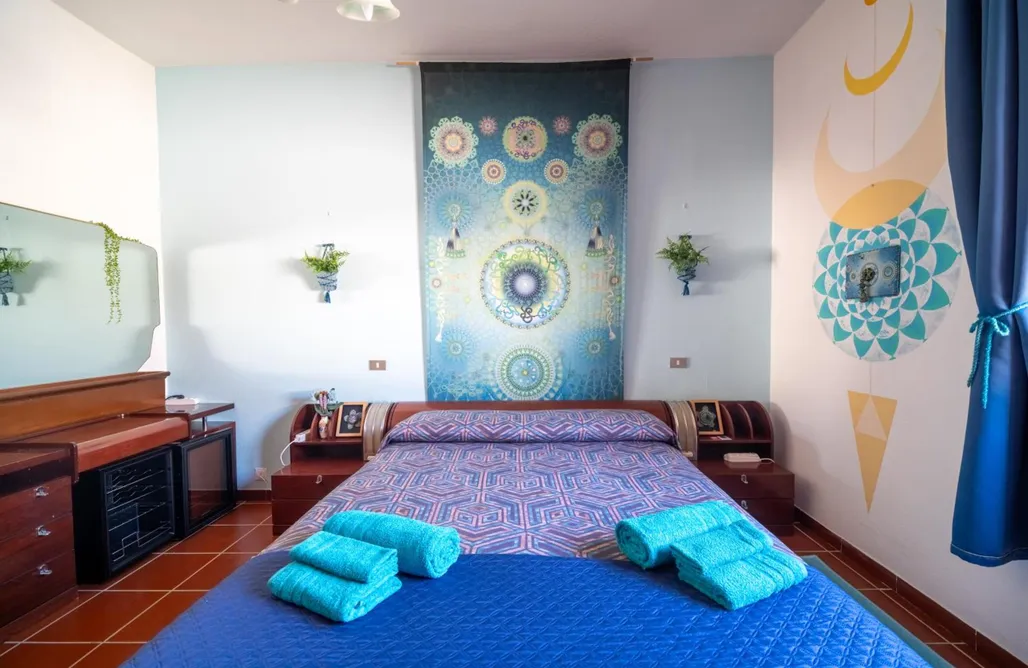 AlohaCamp Resonance Experience | Ensuite Near the Beach 3