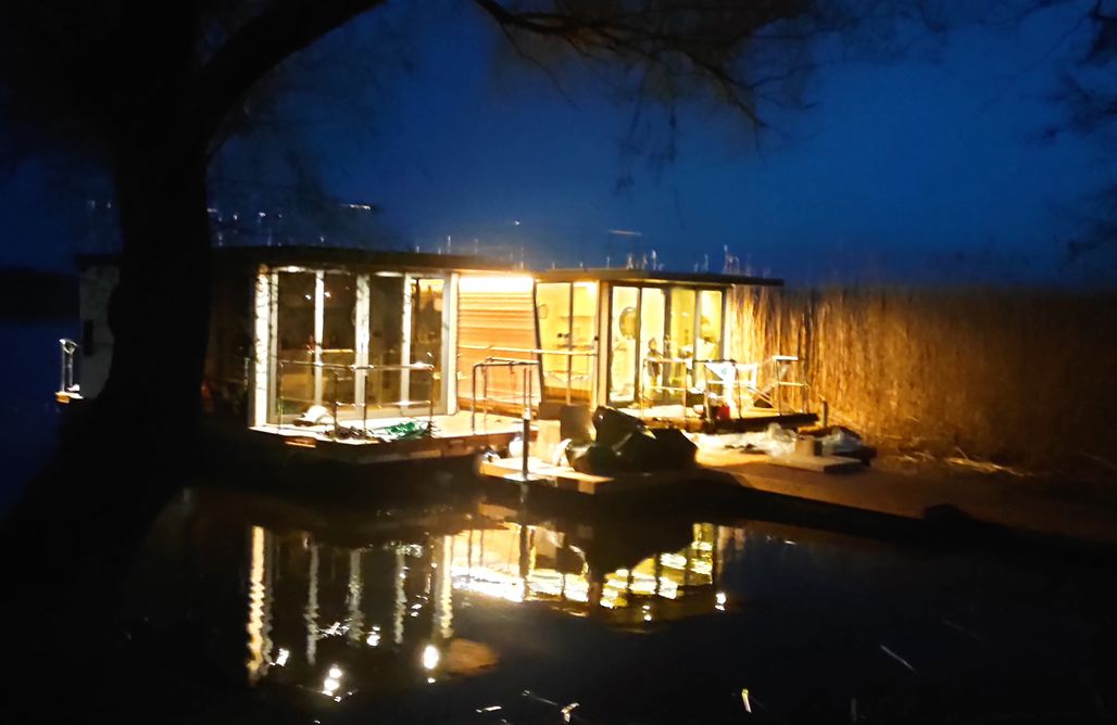 AlohaCamp Houseboat pływający domek jez. Lubie  1