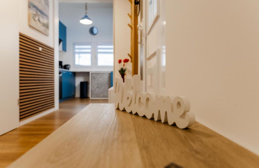 AlohaCamp Zweizimmerhaus 1