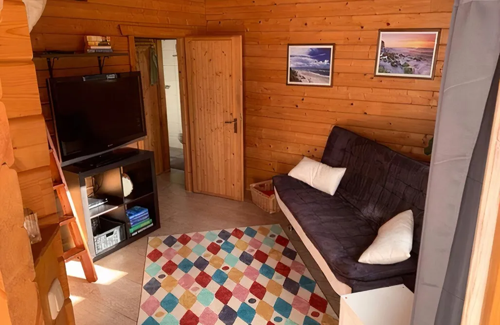 AlohaCamp Zweizimmerhaus 4