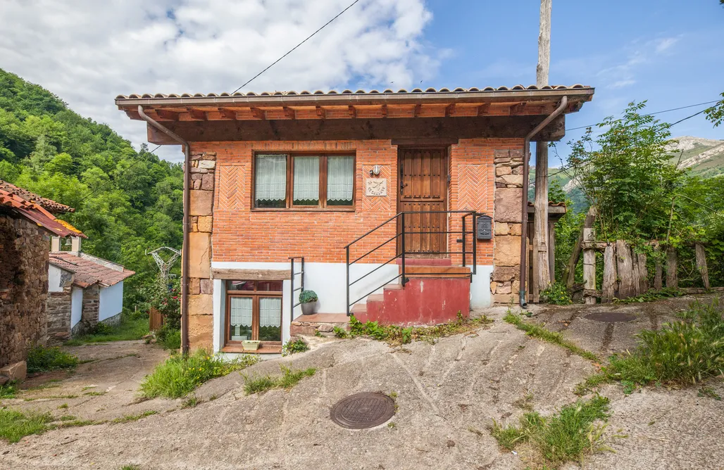 AlohaCamp Carbayu, jacuzzi, vistas espectaculares, barbacoa y chimenea 1