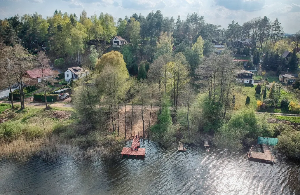 Miejsce kamperowe i namiotowe - Kraina Elfów - Działka nad jeziorem z pomostem, cała na wyłączność AlohaCamp