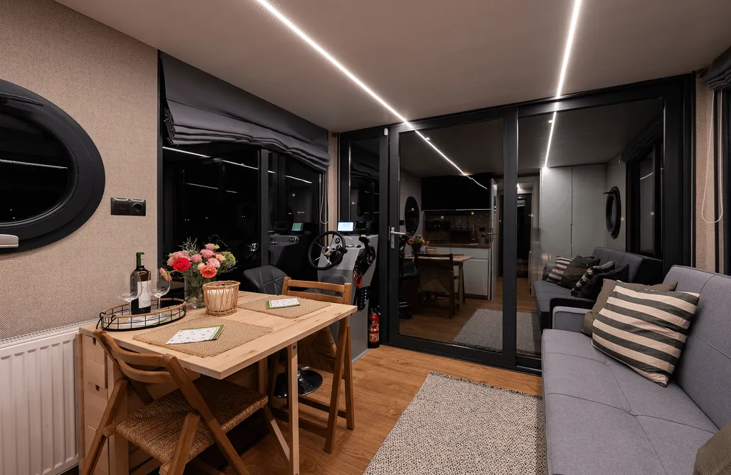 AlohaCamp Dom na wodzie Paułuki – odpocznij w rytmie natury 3