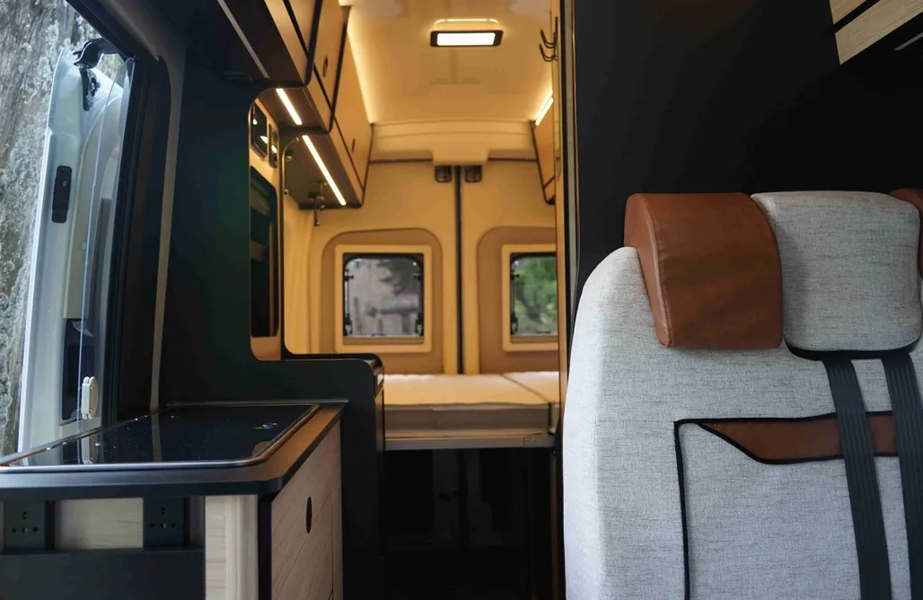 AlohaCamp RimorVan 238 4