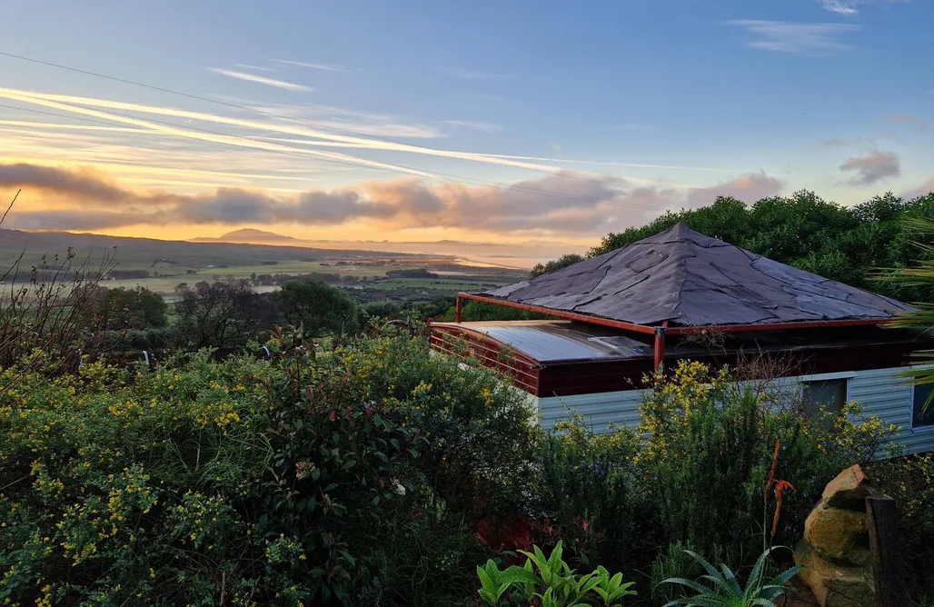Alojamiento en Jimena de la Frontera Campo y mar Tarifa. Minicasa con vistas. 2