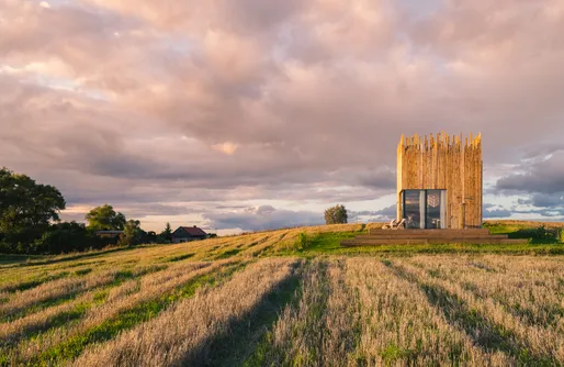 Zdjęcie obiektu Dom w zbożu