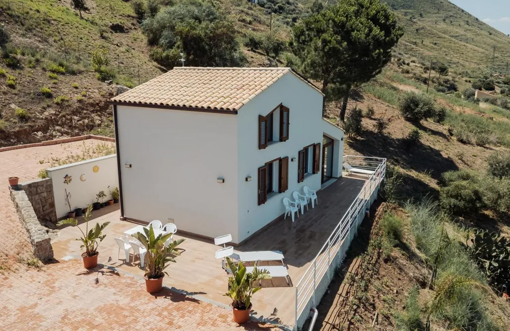 Villa Michela - Dimora di Charme a Cefalù  AlohaCamp