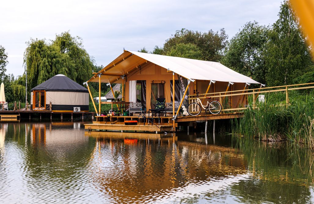 AlohaCamp Glamping na wodzie 1