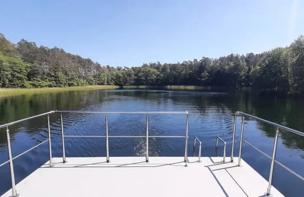 Houseboat pływający domek AlohaCamp