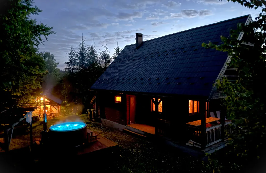 Muszyna noclegi z wyżywieniem i basenem Domek na wzgórzu z balią i jacuzzi 2