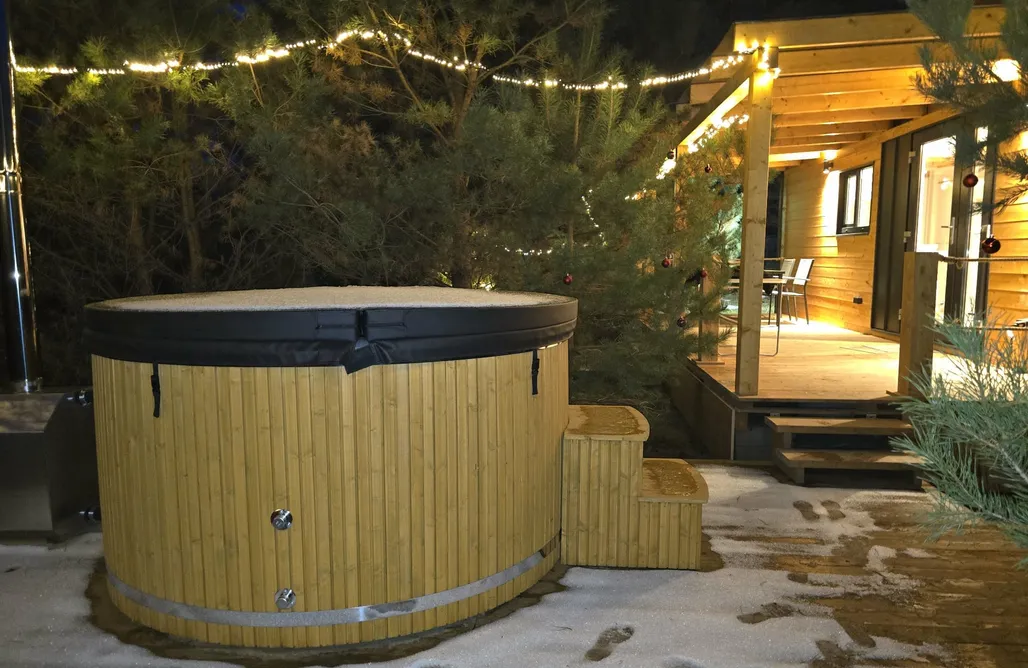 noclegi AlohaCamp Oaza Święty Spokój - Tiny House z prywatną balią i Jacuzzi przy Narwii 4