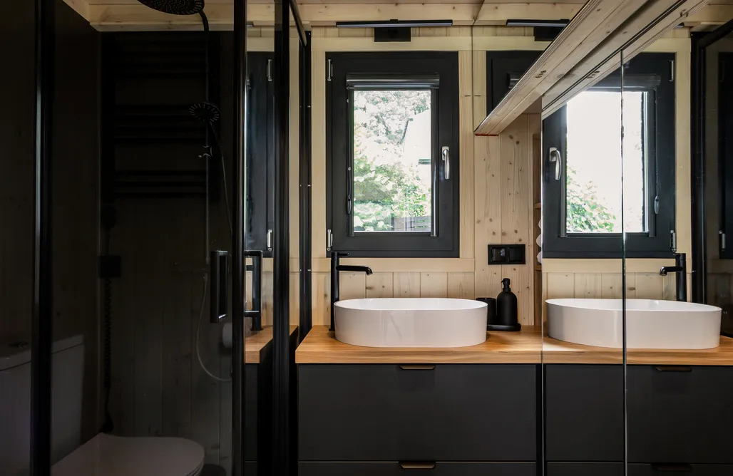 Mazury Noclegi Nad Jeziorem ⛵️ Mini Lake House - domek nad samym jeziorem 1