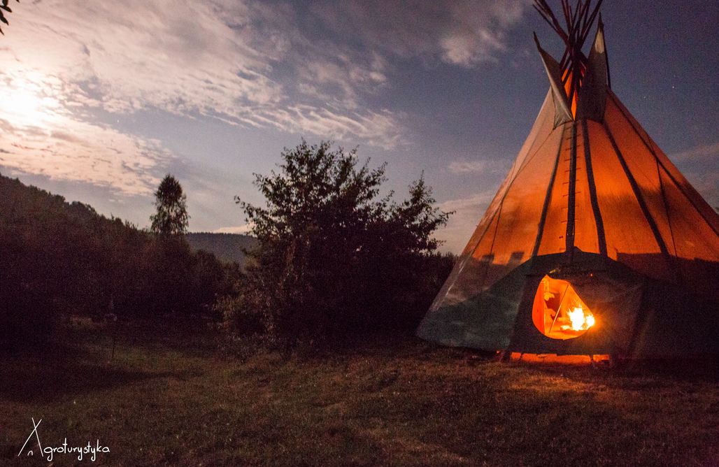 Unterkunft AlohaCamp Tipi Nad Jeziorem - Osada Indiańska 2