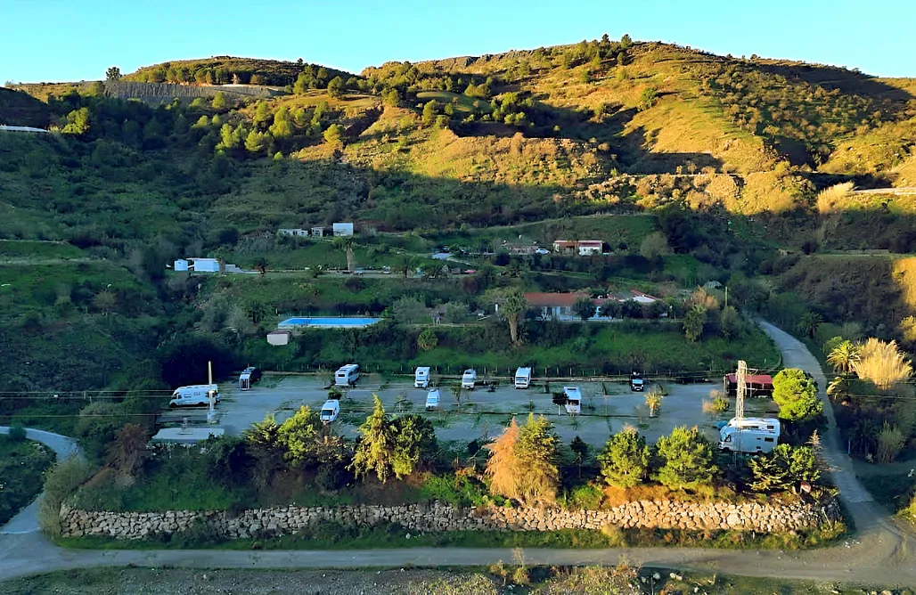 Campings Barcelona Sitio para autocaravanas, caravanas y campers -Viña Castilla 2