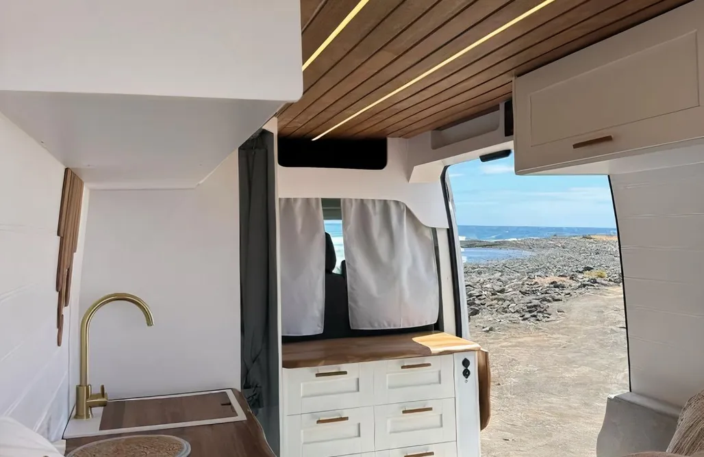 AlohaCamp Camper Van Premium Experience 2