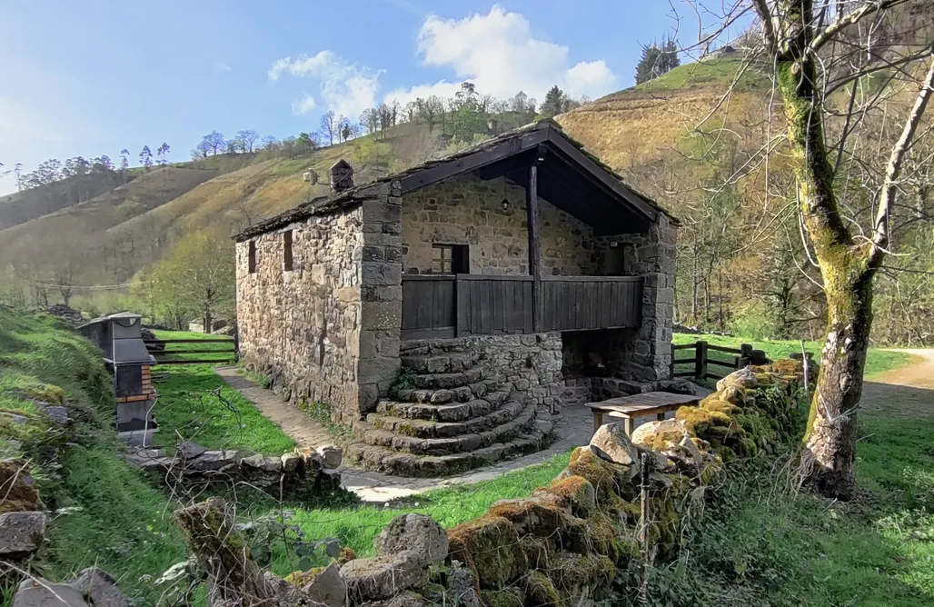 AlohaCamp Pidream Cottage. Cabañas de Pisueña 2