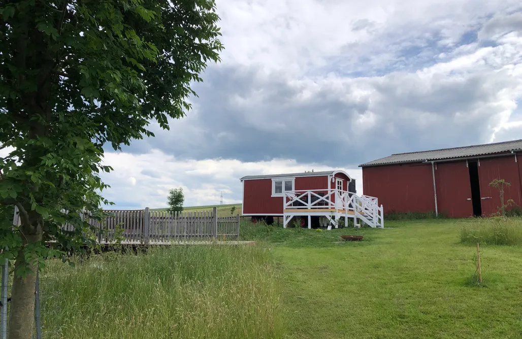 Rote Lotte im Auszeithof Niederfrohna AlohaCamp