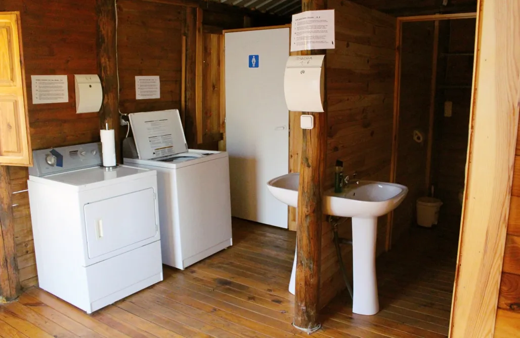 Camping Holidays Spain Sitio para autocaravanas, caravanas y campers -Viña Castilla 1