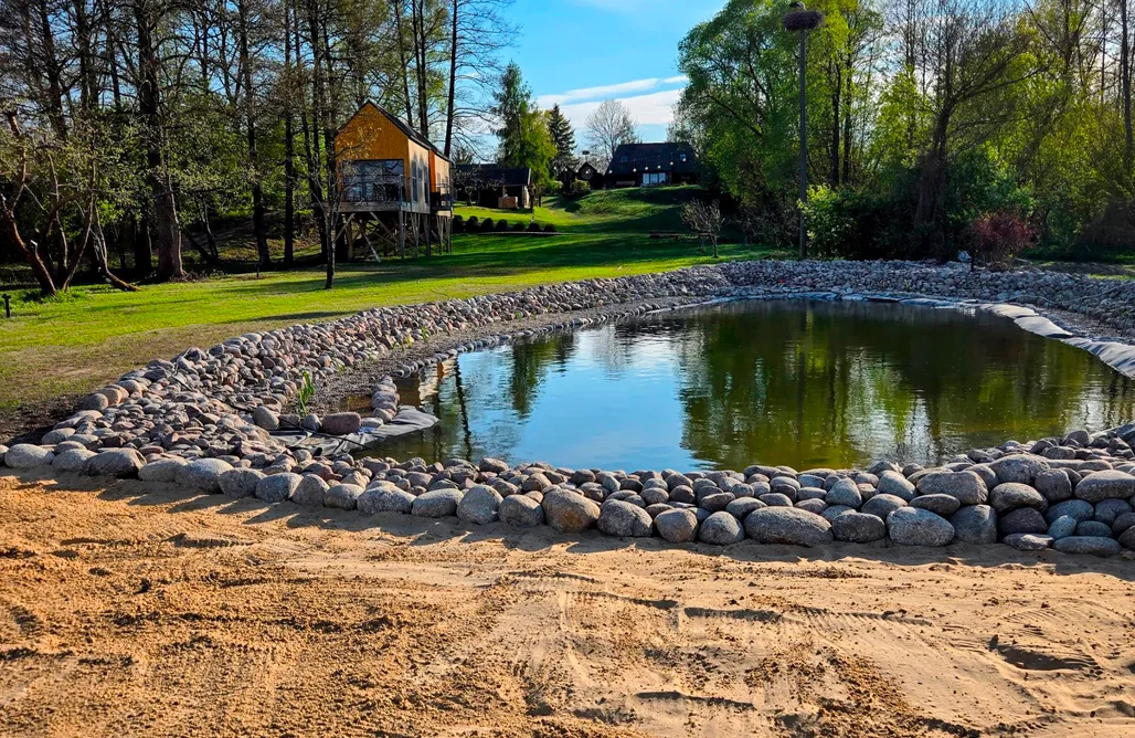 Domek na Drzewie Mazury Dzięcioł Domek w Gałęziach Drzewa 1
