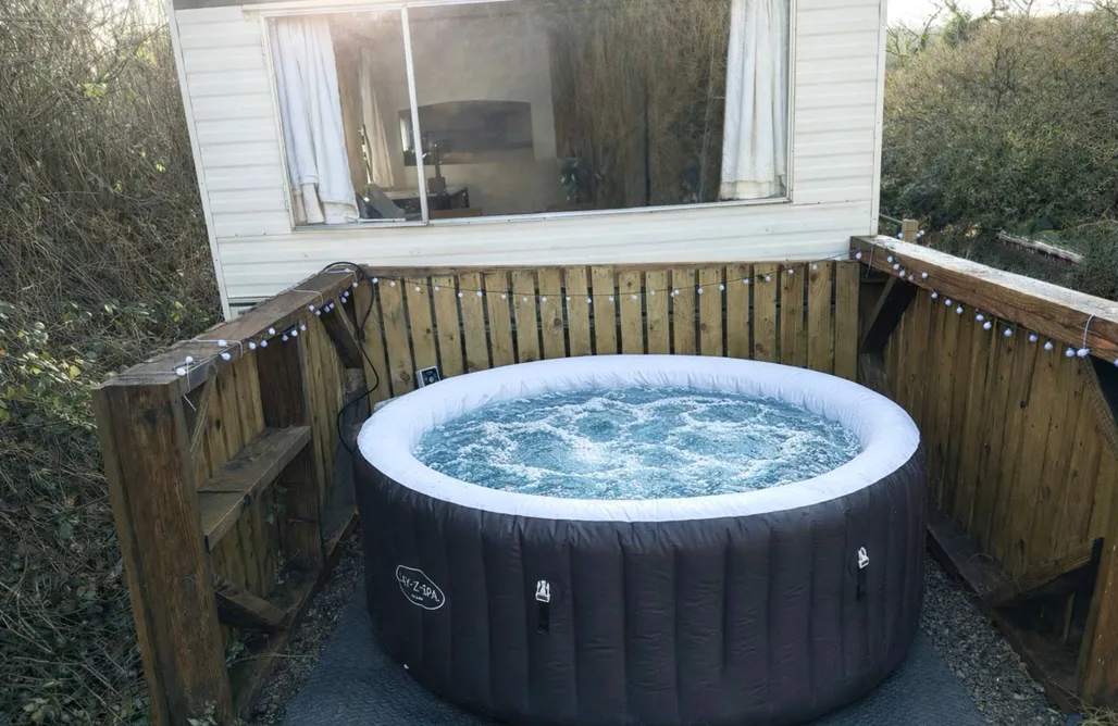 AlohaCamp accommodation Hot Tub-The Cosy Cwtch 4