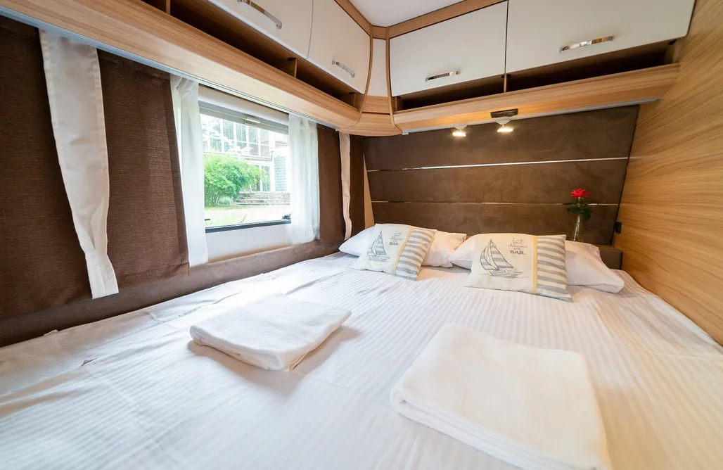 AlohaCamp Komfortowa przyczepa VIP 2