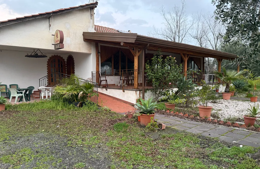 AlohaCamp Piazzola con Erba con elettricità facoltativa 2