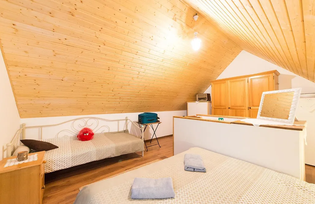 AlohaCamp 4 Seasons House 2