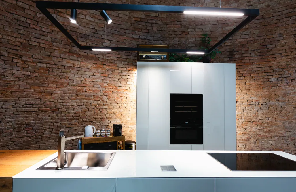 Ice House: A Charming Retreat Near Bologna AlohaCamp