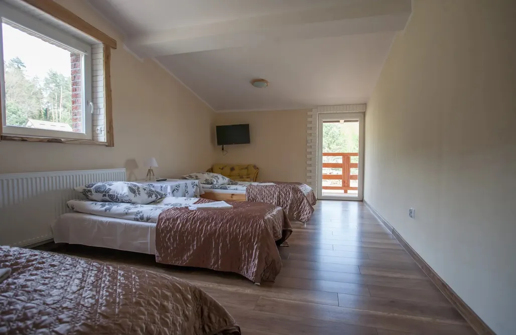 noclegi AlohaCamp Siedlisko Pod Dębem 1