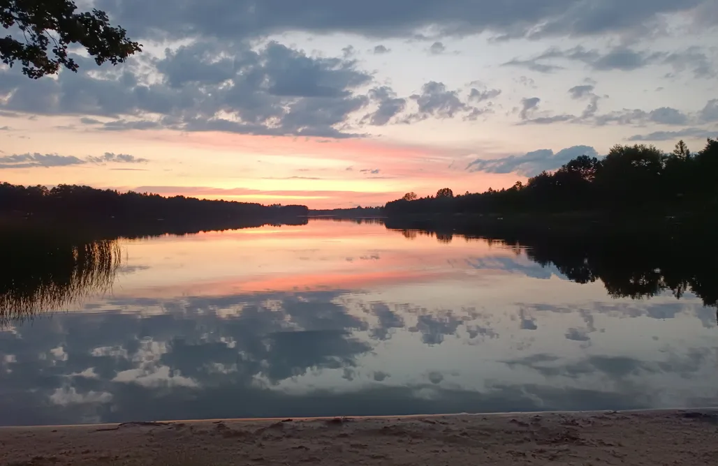 noclegi AlohaCamp Miejsce kamperowe i namiotowe - Kraina Elfów - Działka nad jeziorem z pomostem, cała na wyłączność 4