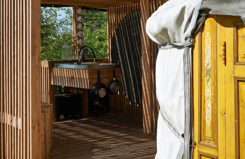 noclegi AlohaCamp Jurte am Feld 4