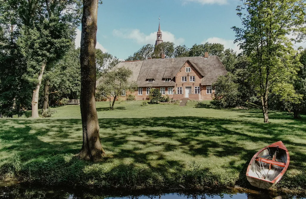 Nordsee Estate unter Reet in Tetenbüll AlohaCamp