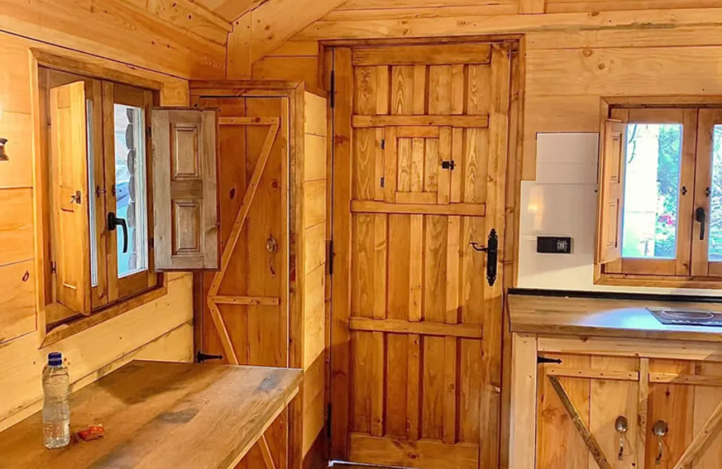 AlohaCamp accommodation Cabaña Nido del Búho 4