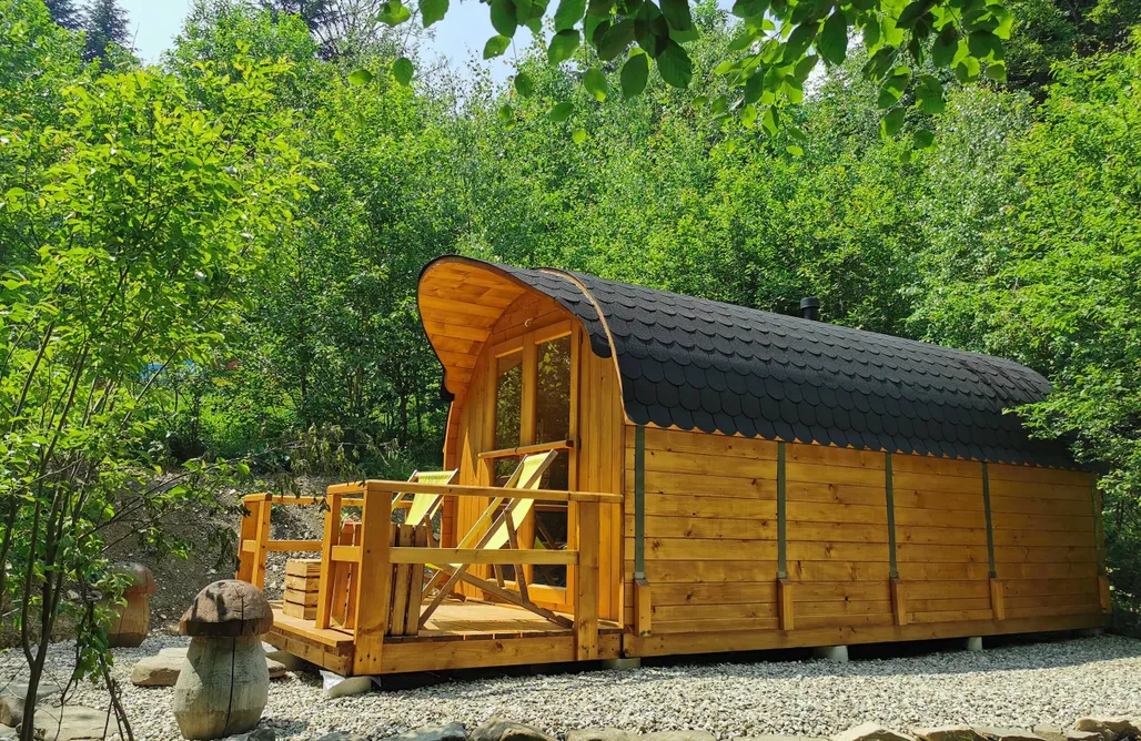 noclegi AlohaCamp Hope Mountain Escape Poland - Charming Barrel House 2