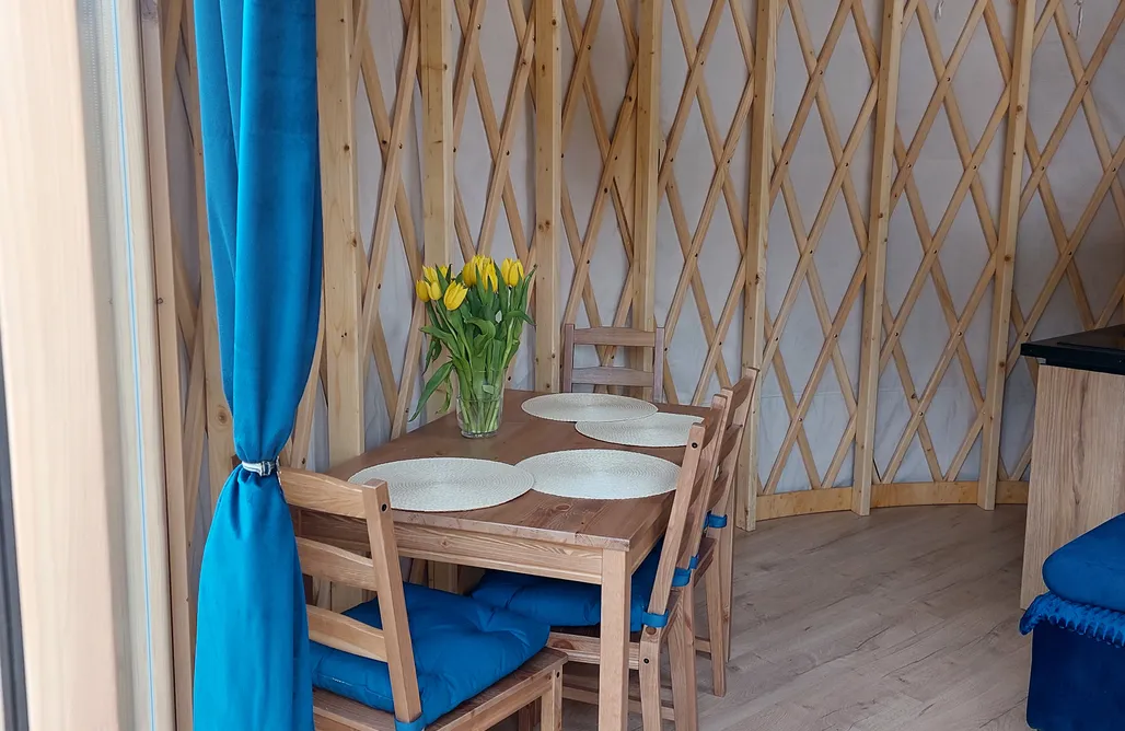 Jurte Jurta sudecka u leśniczki 1