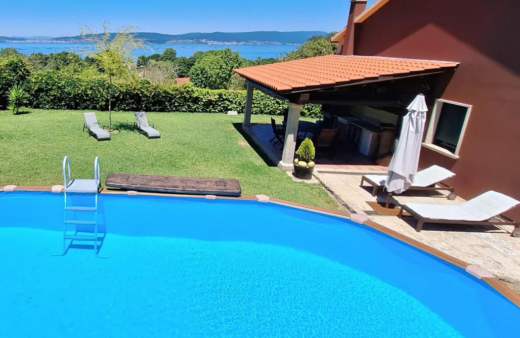 alojamientos AlohaCamp Chalet Rural Toñita 400 m playa piscina barbacoa chimenea 5