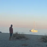 Sylvain gospodarz Eco Gîte avec vue sur mer