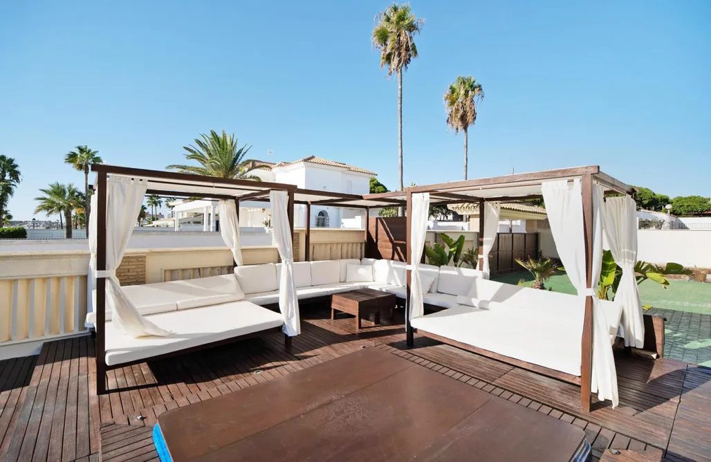 AlohaCamp accommodation Carolina beach house 5