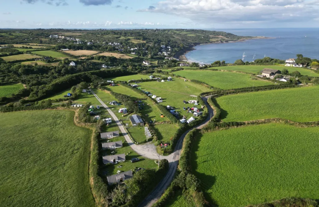 Wakacje First Minute Celtic Longhouse Tent at Coverack Camping 3