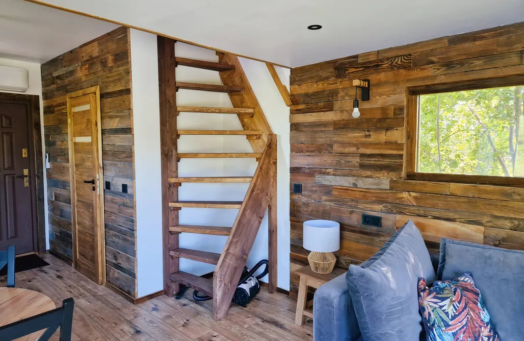 Jezioro Białe Nocleg OSTOJA - Domek w drzewach Glamping Nad Stawem  1