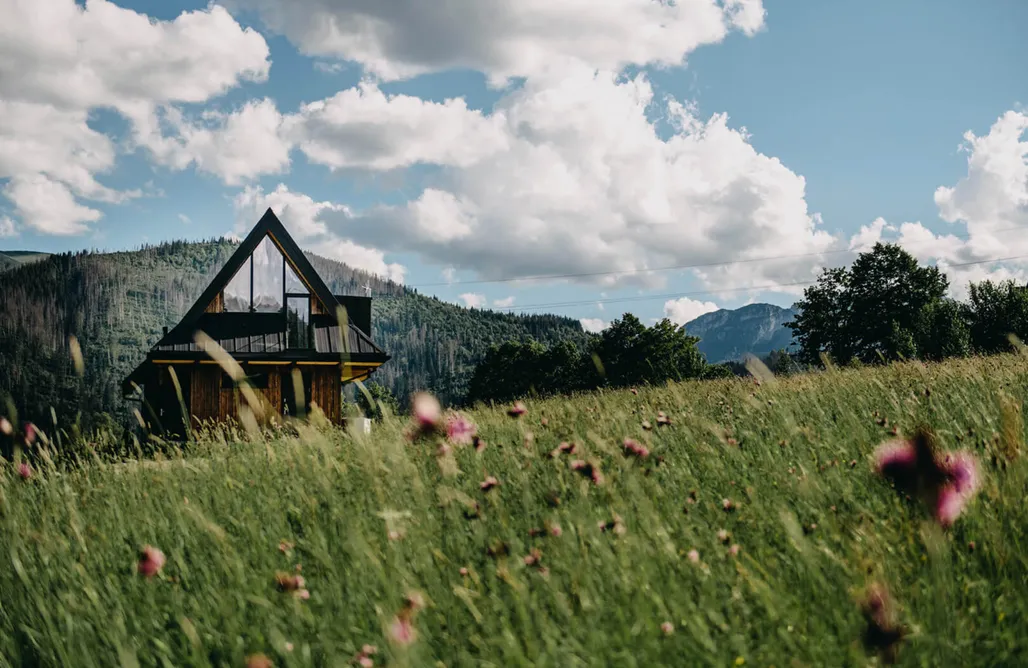 AlohaCamp Sywarne Chalet 1