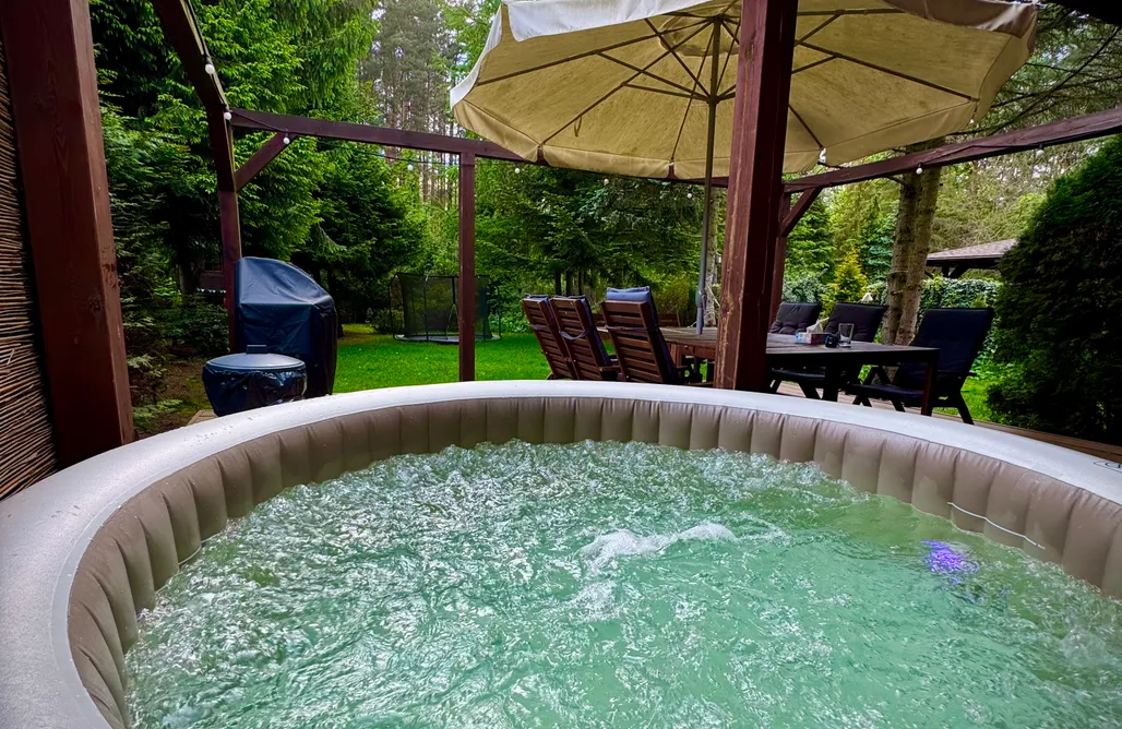 Adamów noclegi Dom Leniwiec z jacuzzi i kominkiem 3