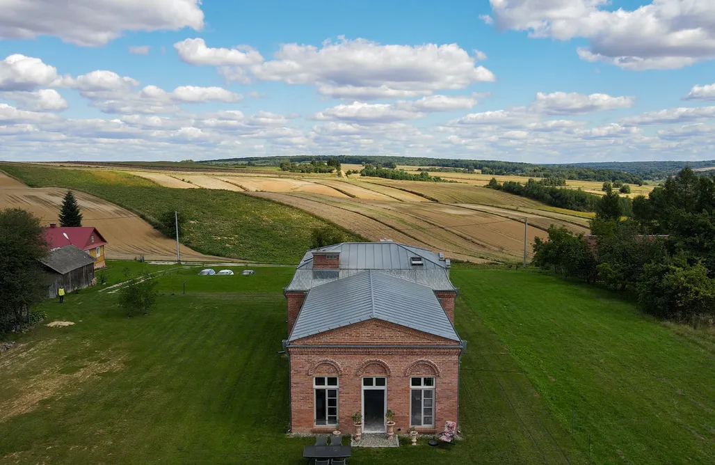 AlohaCamp Dworek Atrium - całe miejsce 1