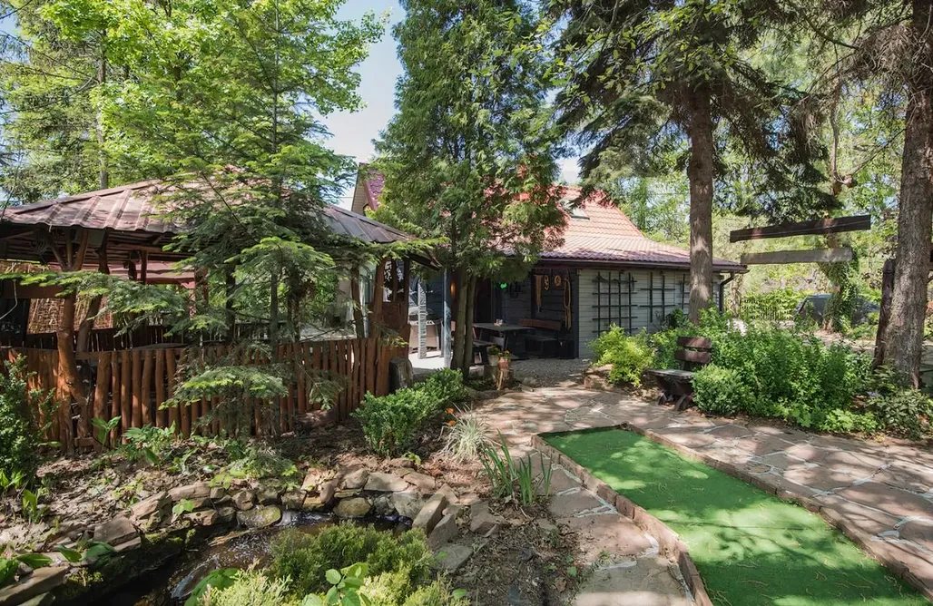 Dom nad Jeziorem Skrzatowa Kryjówka z Sauną i Jacuzzi w Lesie 2